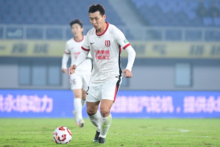 中超首发调整:李扬替韩鹏飞登场