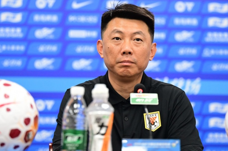 唐田:球队少一人没有散、没有放弃、没抱怨 泽卡伤情不太乐观